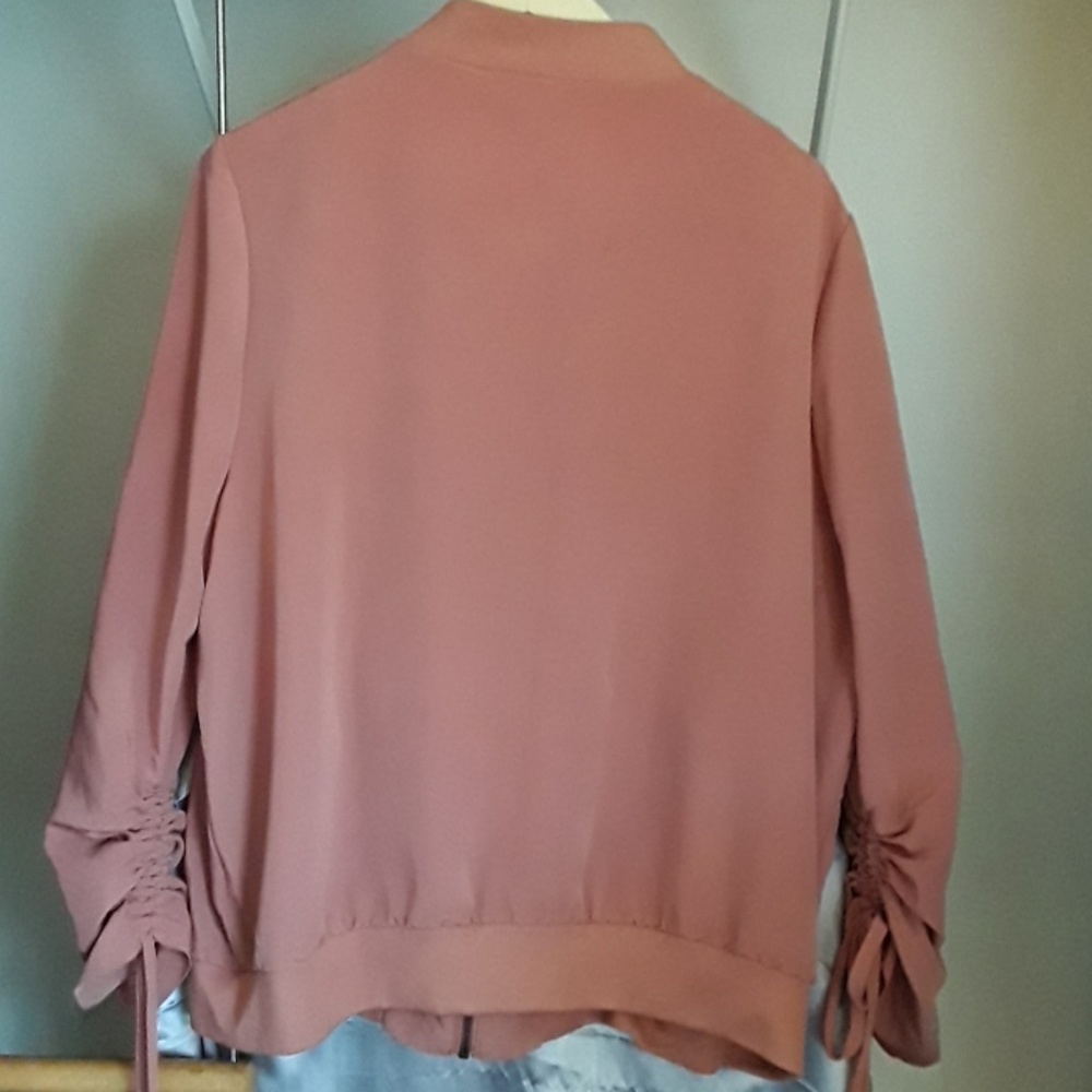 Light weight jacket - Picture 2 of 2